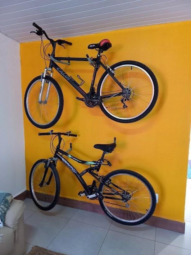 Casinha Aconchegante No Centro De Bonito I Tv, Ar-Condicionado, Bicicletas, Rede, Cozinha E Wi-Fi 20Mb Villa Екстериор снимка